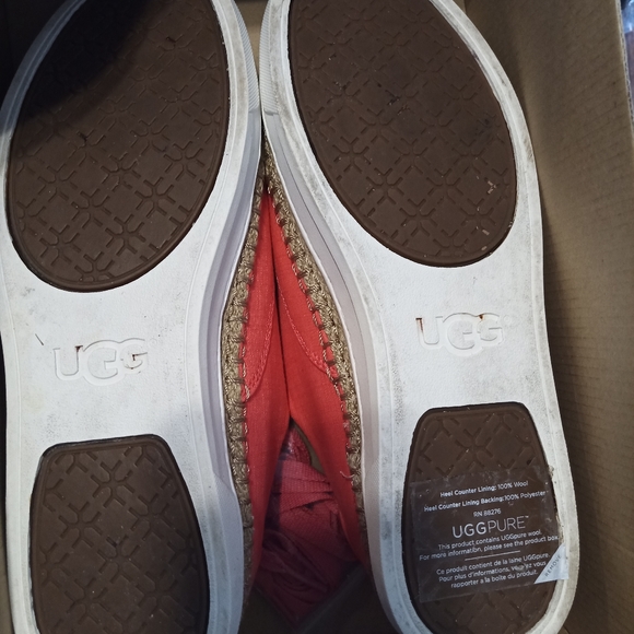 uggs - Picture 3 of 6